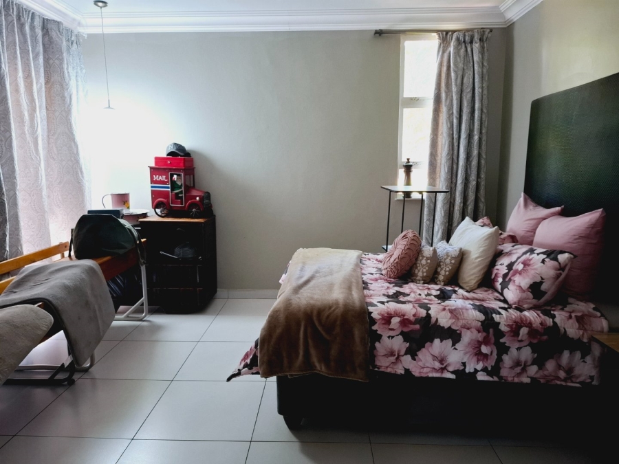 5 Bedroom Property for Sale in Rayton Free State